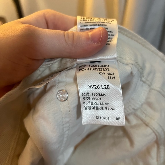 Levi's Cream High Rise Jeans with Butterfly Embroidery - Picture 4 of 5